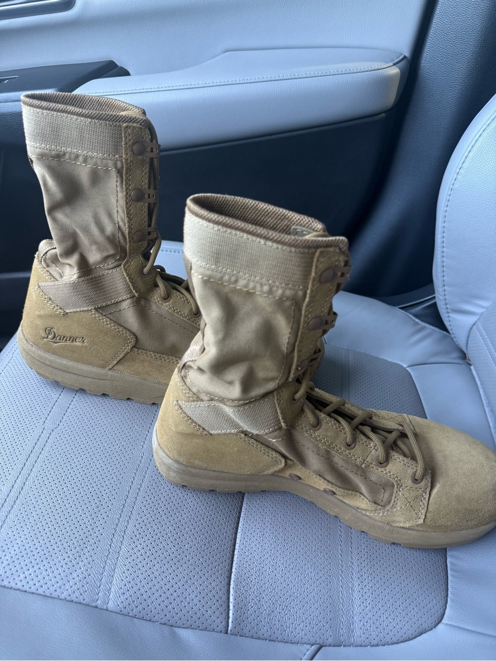 Danner Coyote Brown Military-Style Lace-Up Boots